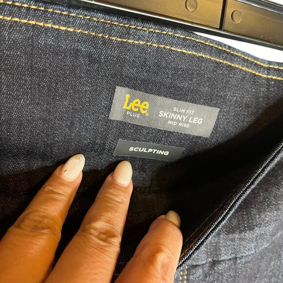 Lee Womens Slim Leg Sculpting Jeans Slumber Color Mid Rise Size 22W - Picture 7 of 9